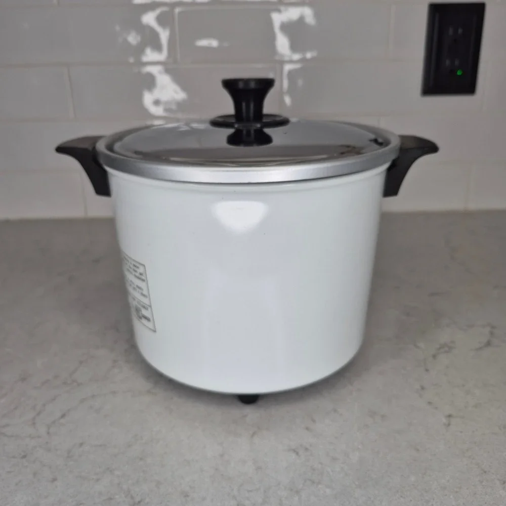 Vintage Hitachi Rice Cooker Chime-O-Matic RD-4052 5.6 Cup White
